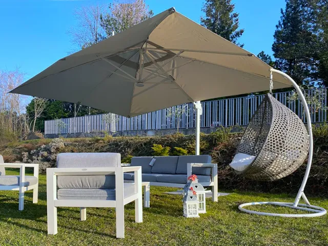 Giardini di Maggio Anthurium ombrellone a sbraccio beige 400x300 led