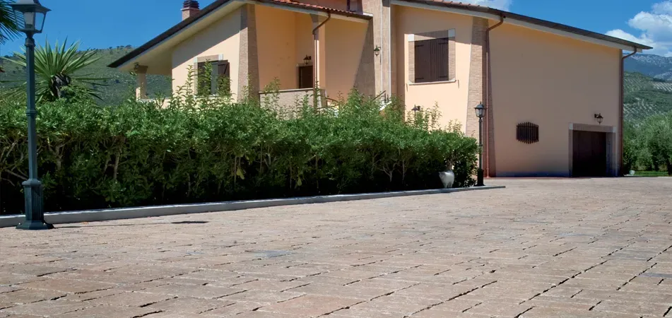 Progetto Esterno Lastricato pavimento moderno esterno