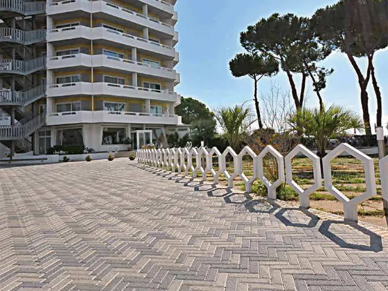 Progetto Esterno Listello pavimentazione classica esterno
