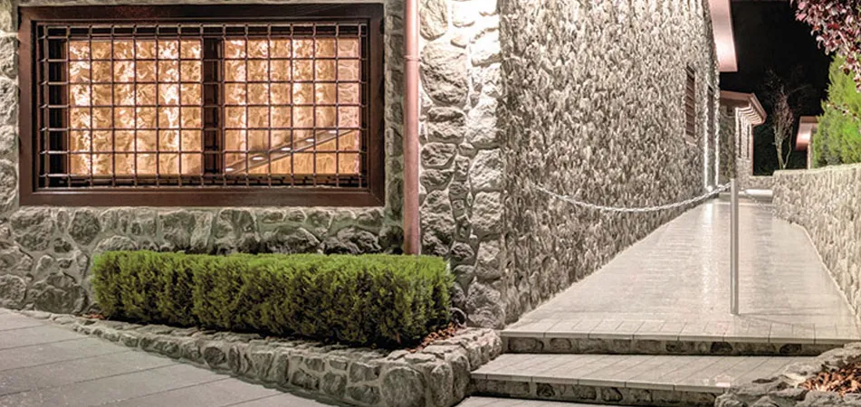 Progetto Esterno Teide rivestimento in pietra da esterno