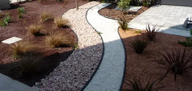 Progetto Esterno Polietilene profilo bordura giardino